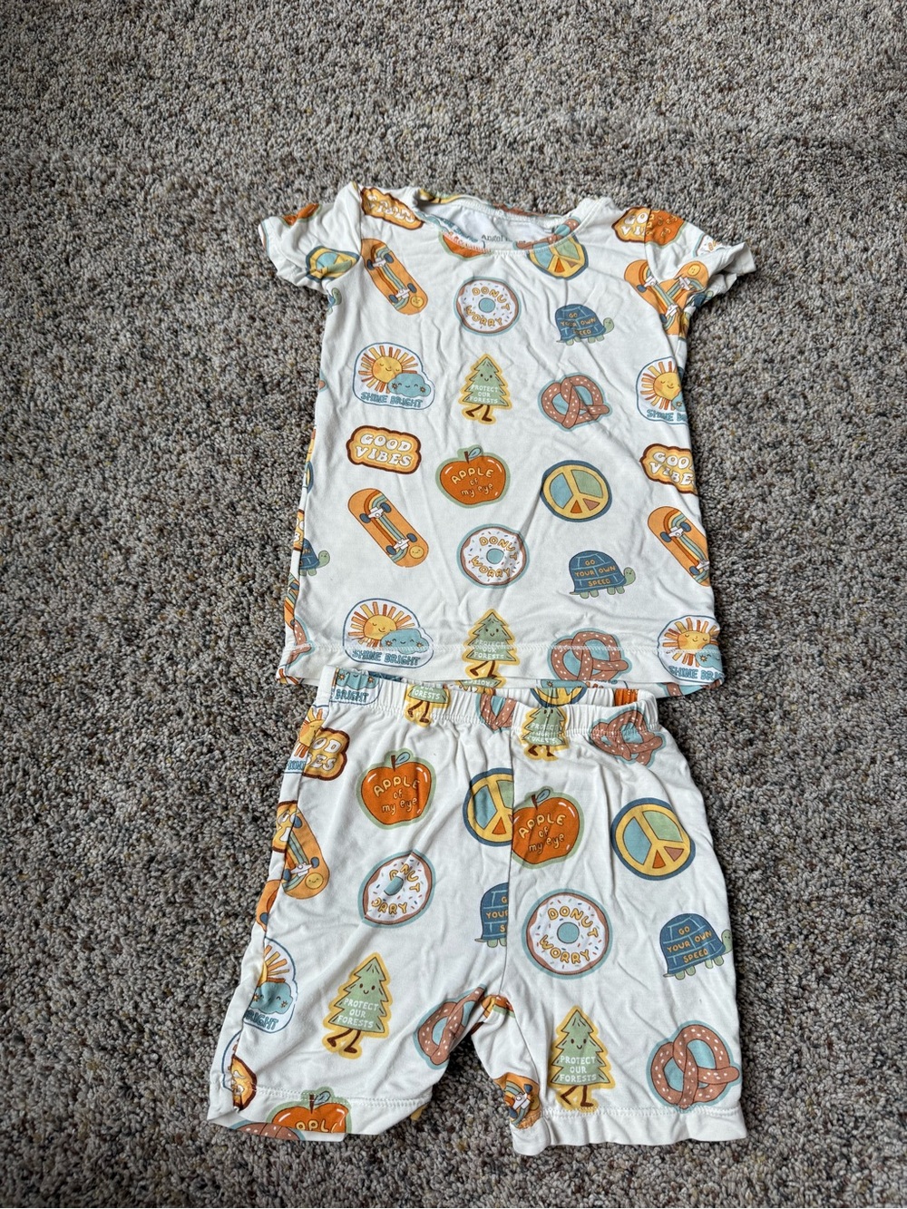 Angel Dear Bamboo Groovy Vibes Stickers Pajama Shorts Set - Size 3/4T